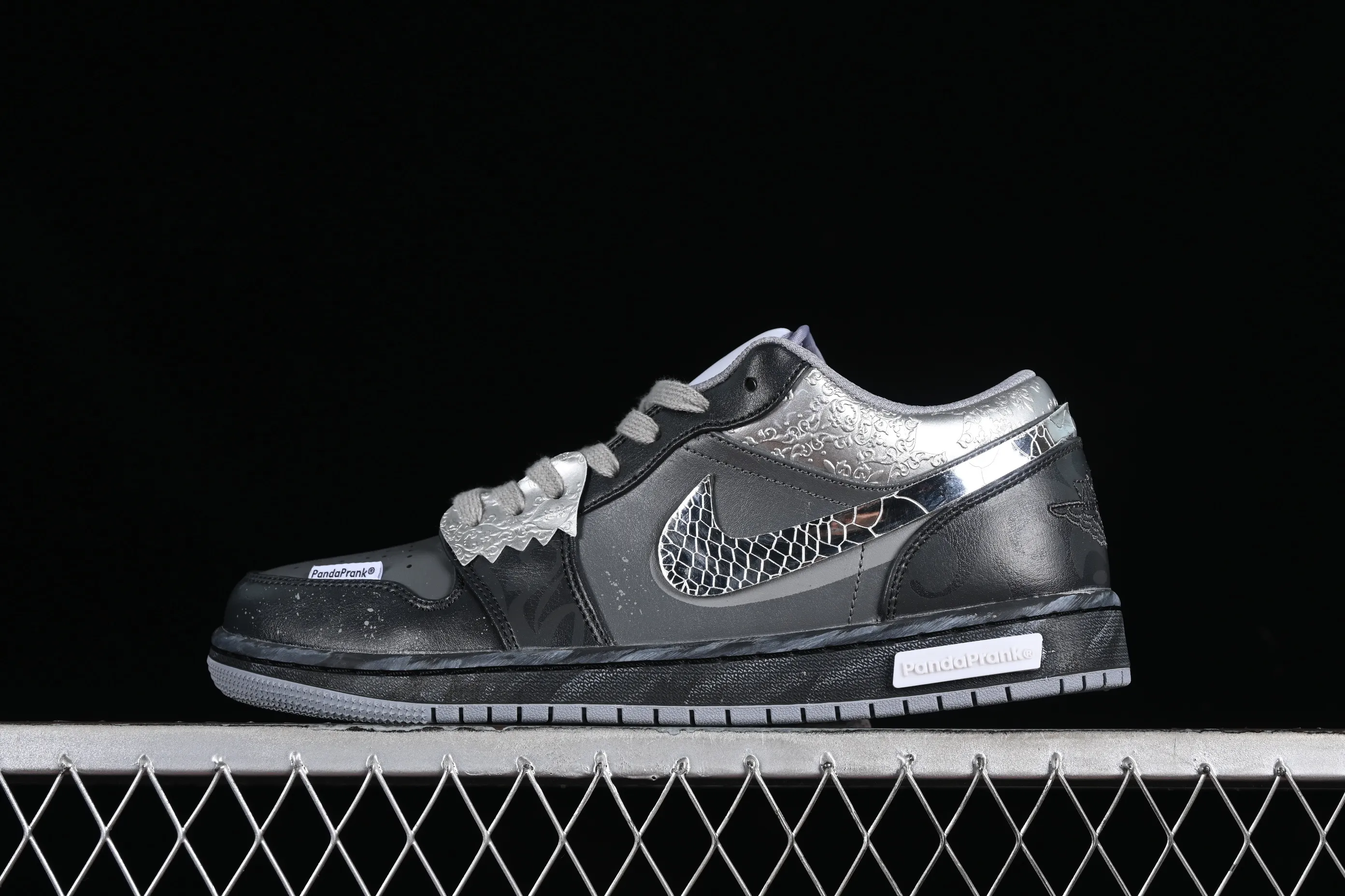All categories Air Jordan Jordan series basketball shoes Air Jordan 1 Low Air Jordan 1 Low AJ1 Joe 1 Panda Prank Modern Wei Realm Gray Series Black and Silver Gray Low-top Cultural and Casual Shoes 553560-053